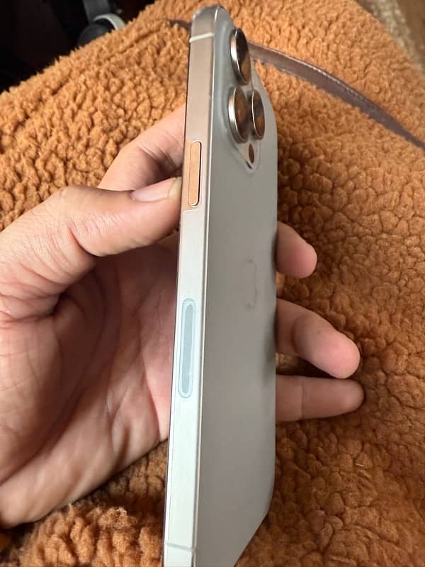 iPhone 15 pro max Natural Titanium ( LLA JV ) 5