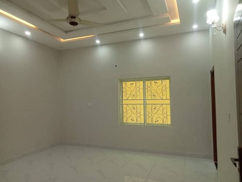 10 Marla Brand New House For Rent Valencia Town 3