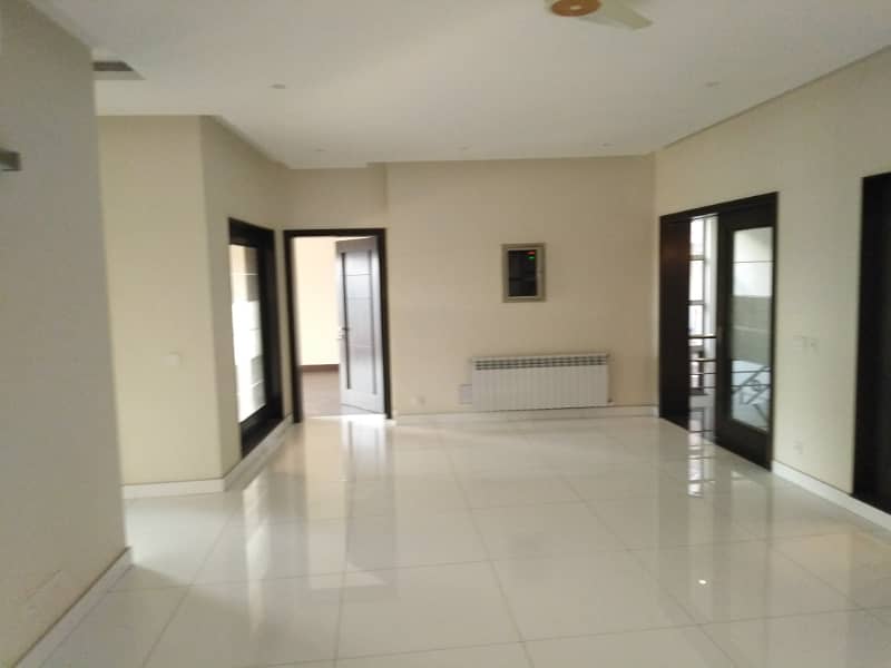 For Sale 36 Marla Like New Meadows Villas, Sector B Bahria Town Lahore 18