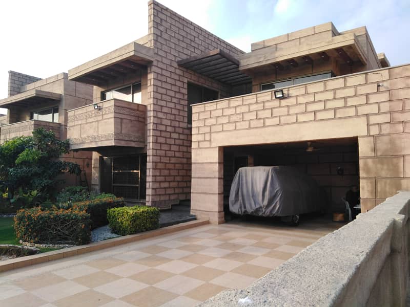 For Sale 36 Marla Like New Meadows Villas, Sector B Bahria Town Lahore 24