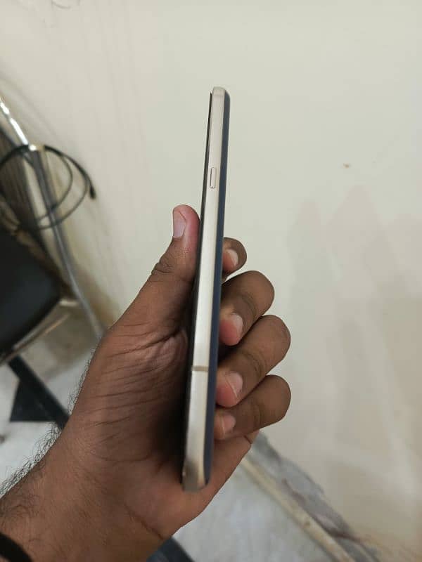 LG v60 Official PTA approved condition 10/10 like bulbul ka baxha 4