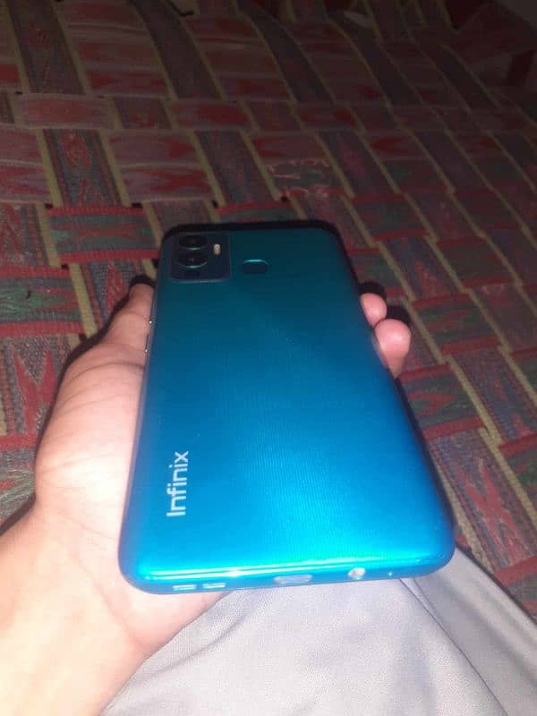 Infinix hot 12 play 4/64 condition all ok blue color pta approved 8