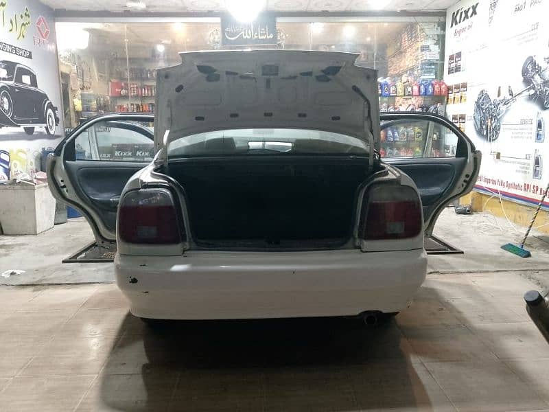 Suzuki Baleno 1999 4