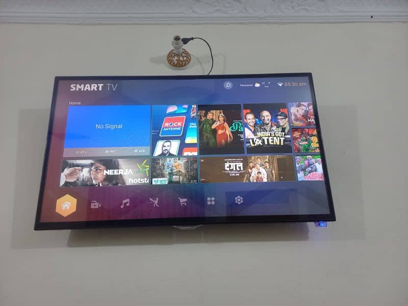 Samsung 42 inches smart led 1