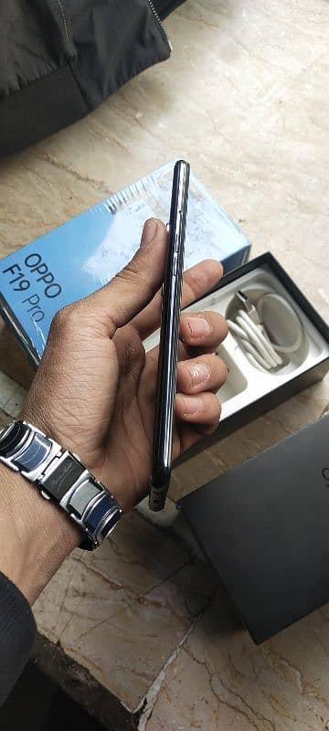 oppo f19 pro 8+128 with box charge 4