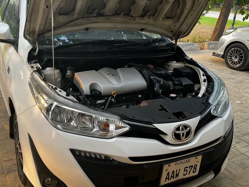 Toyota Yaris 2020 CVT ATIV X 10