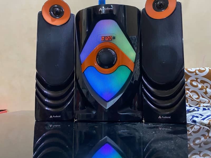 Audionic Rainbow R20 2.1 4