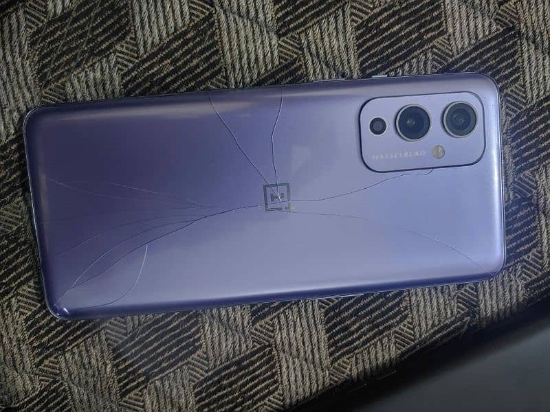 OnePlus 9 5g 8/128 4