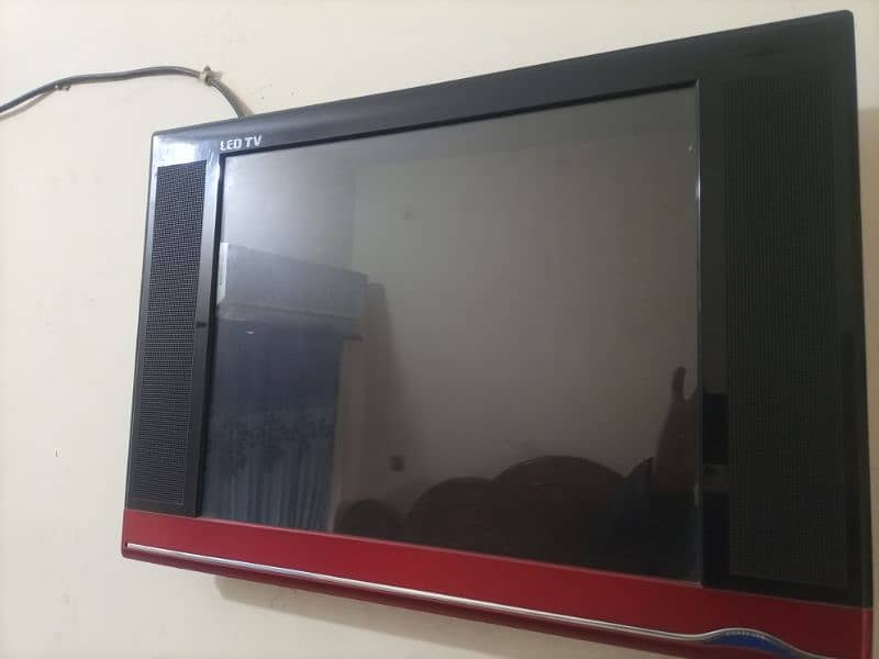 Led Tv 22 inches used but best and new condition 1