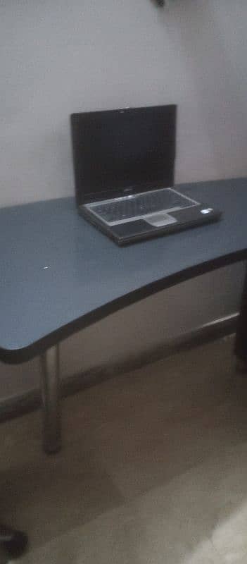 computer table with chair 1