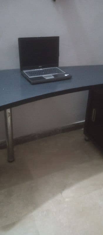 computer table with chair 4