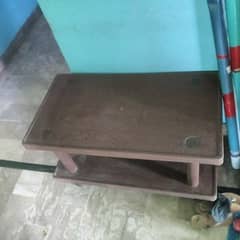 4 chairs with centre table