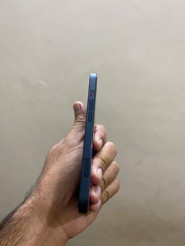 Iphone 13 , 128GB ,Non-PTA JV ,95% BH 4