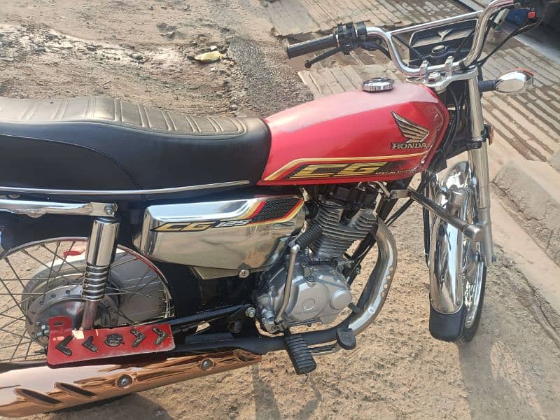 Honda 125 Red special edition urgent sale 6