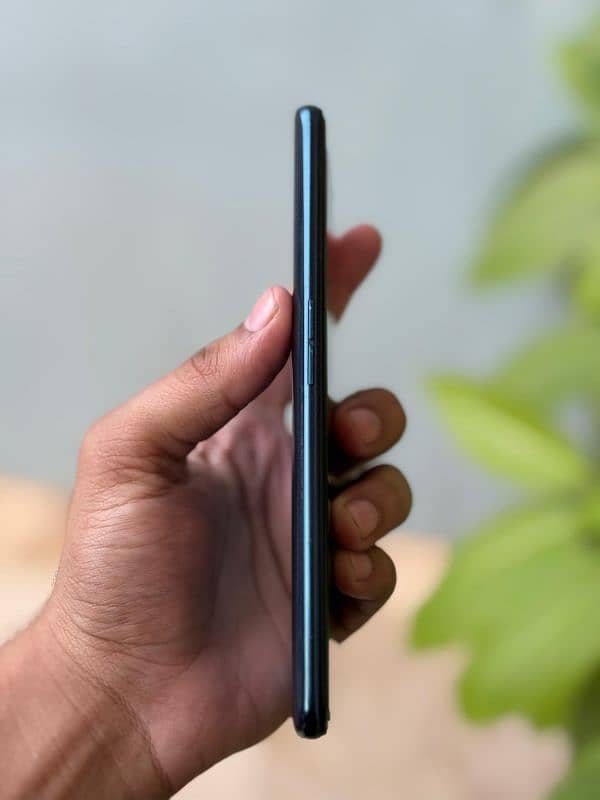 OPPO RENO 2F 4