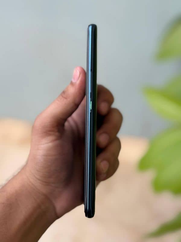 OPPO RENO 2F 6