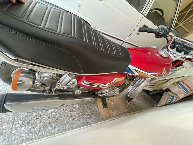 Honda 125  Special Edition Self Start 3