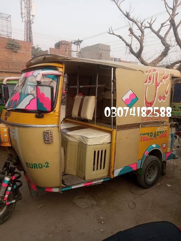 Auto Raksha 6 seater 1