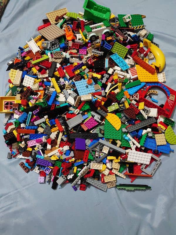 lego available 2500 per kg with free characters 14