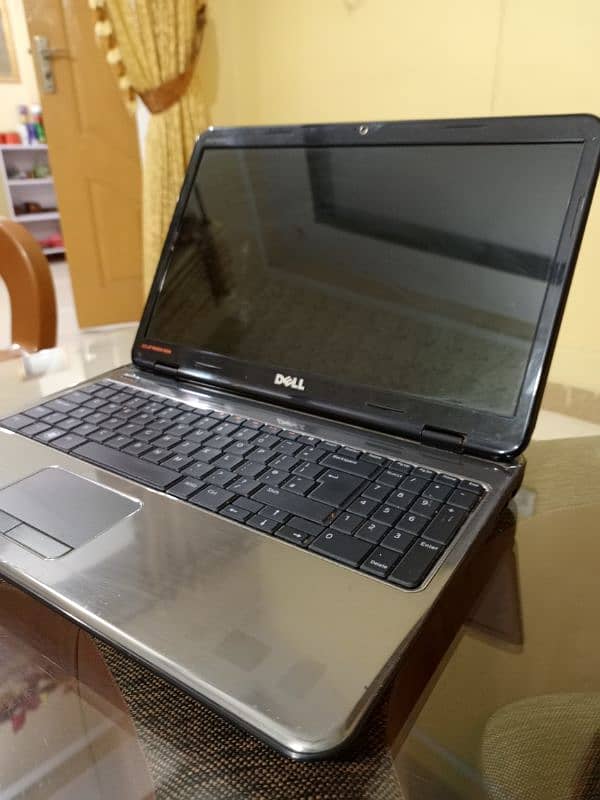 Dell Inspiron 1