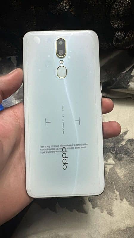 Oppo F11 0