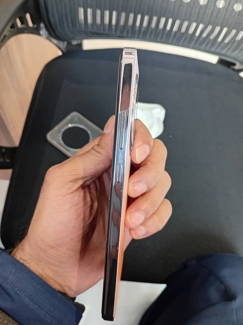 Oppo reno F12 5g 4