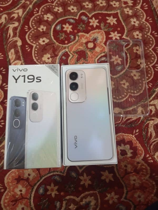 6GB 126GB Vivo y19s 8