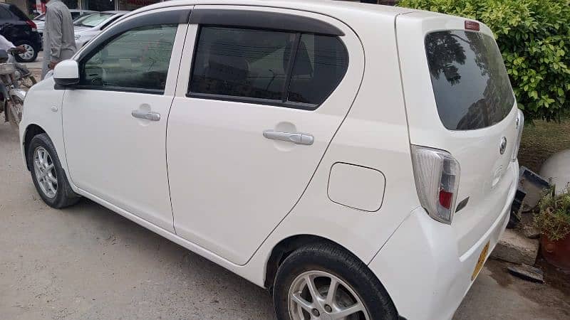 Daihatsu Mira 2015/18 5