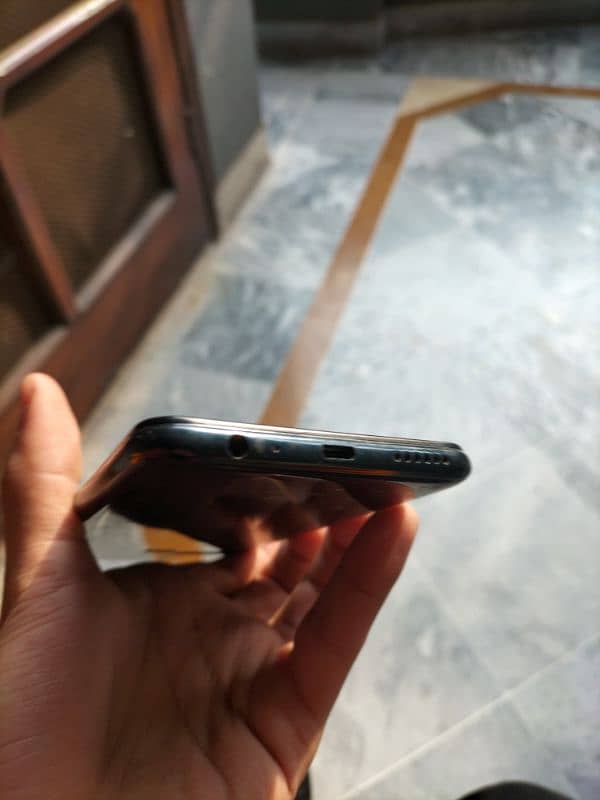 Infinix Hot 10 "6+128gb" For Sale 5