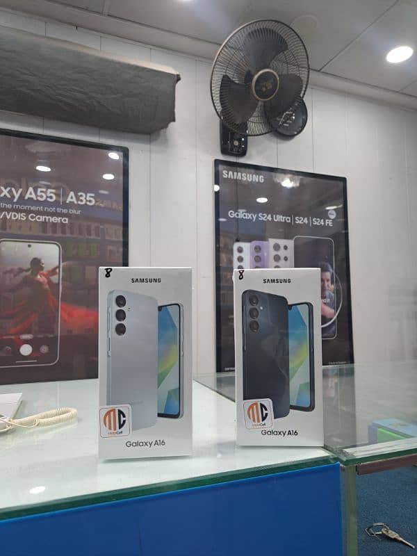 SAMSUNG GALAXY A16 BLACK AND WHITE COLOURS AVAILABLE IN DUBAI MOBILE 0