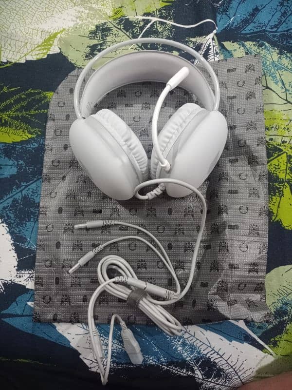 New Gaming headphones White 3