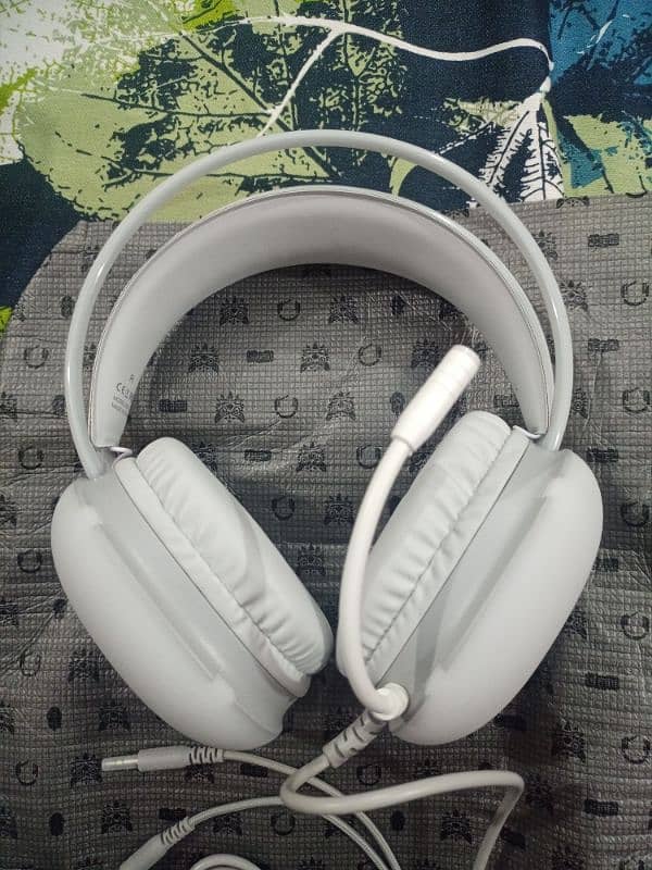 New Gaming headphones White 4