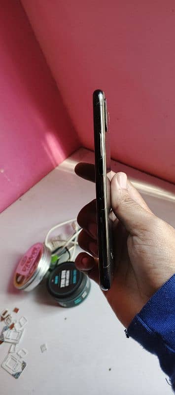 Iphone X 64GB Factory Non-PTA 4