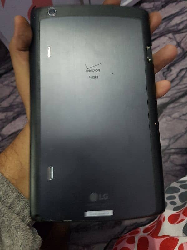 LG VK815 Tablet 1