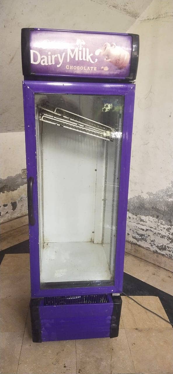 Urgent Sale of Shop Fridge 2