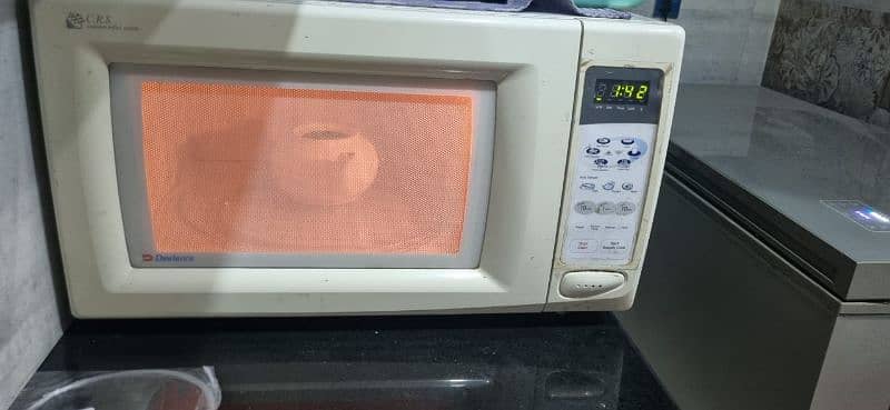 dawlance full size microwave  for sale 2