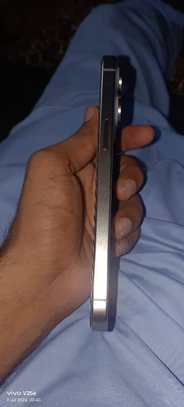 i phone 15 pro max natural titanium box ni hy customs reason 1