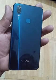 vivo y11 mobile 3/32 with charger