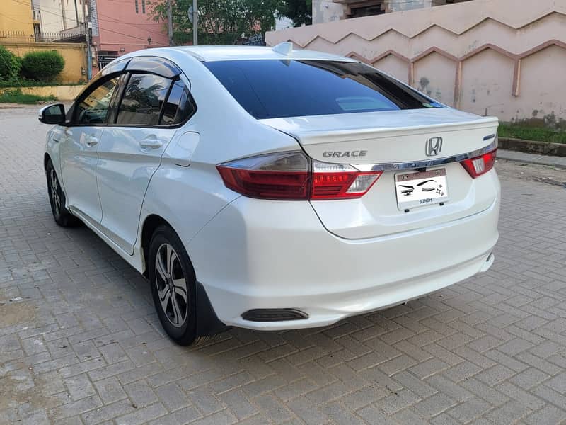 Honda Grace Z Sense Hybrid 1.5 Model 2015/2018 3