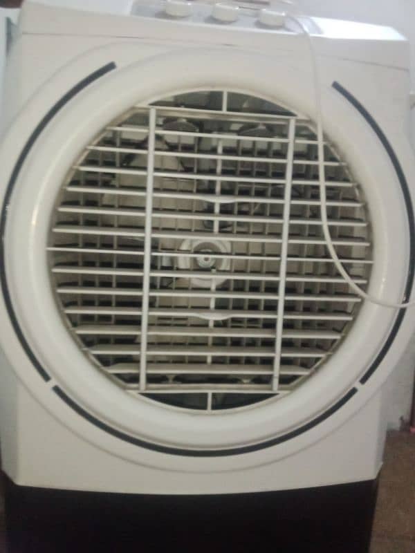 Air cooler used only 2 month all okay 0