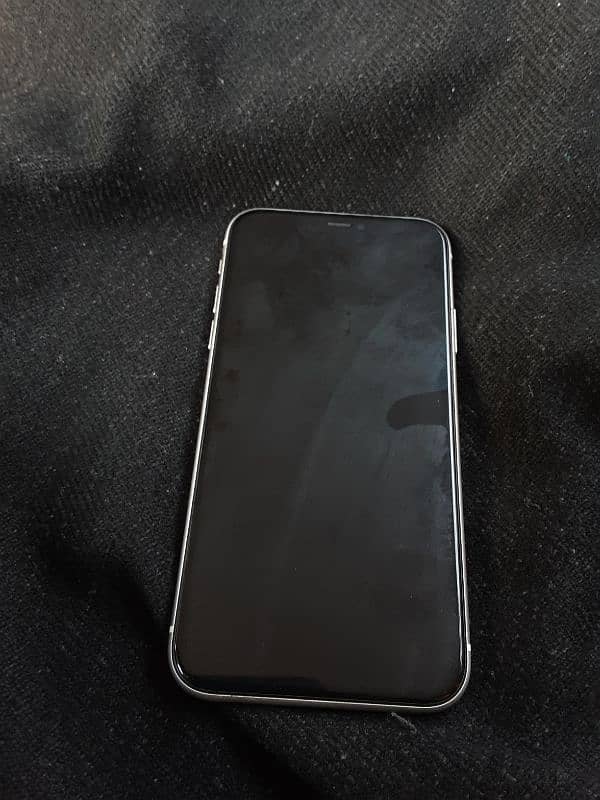 I phone 11 | non-pta | 64gb  with box 10 by 10 ( for details whatsapp) 1