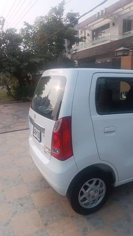 Suzuki wagonR auto 2024 4