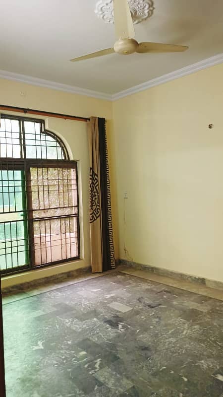 10 Marla Upper Portion For Rent 9