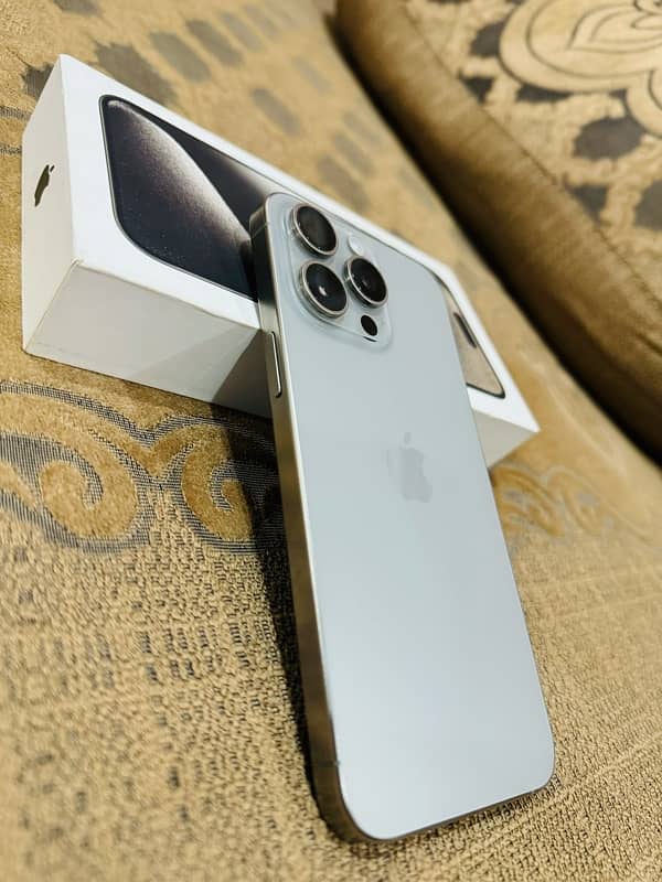 Iphone 15 pro max Natural titanium 512gb Jv with complete box 3