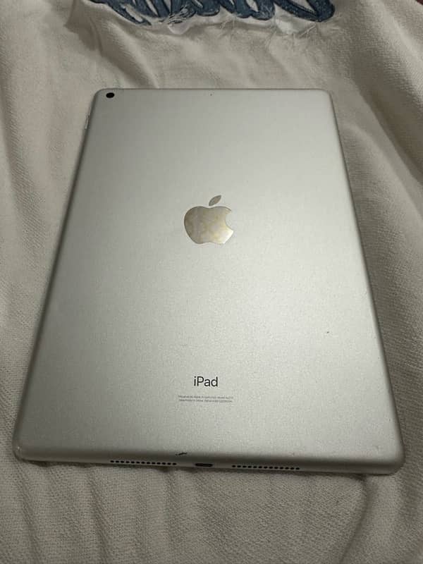 iPad 8th generation with box 10/9 7