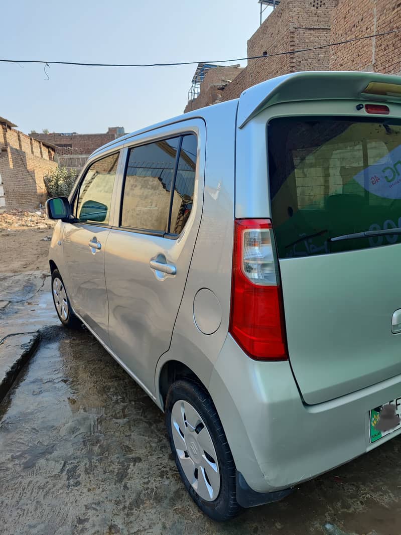 Suzuki Wagon R 2014 4