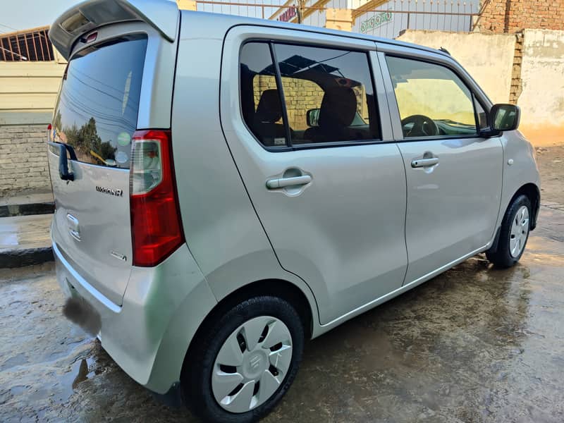 Suzuki Wagon R 2014 5