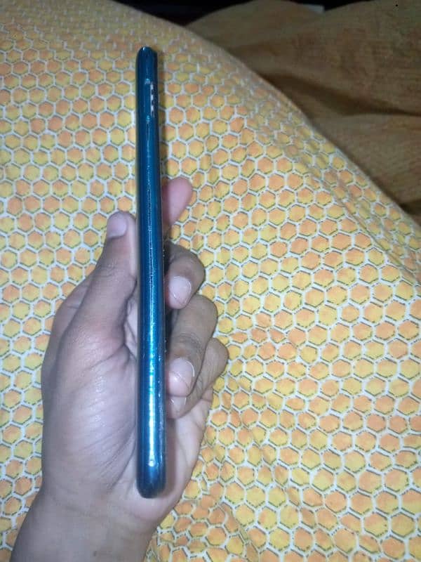 Infinix hot 9 (4,64) with box 4