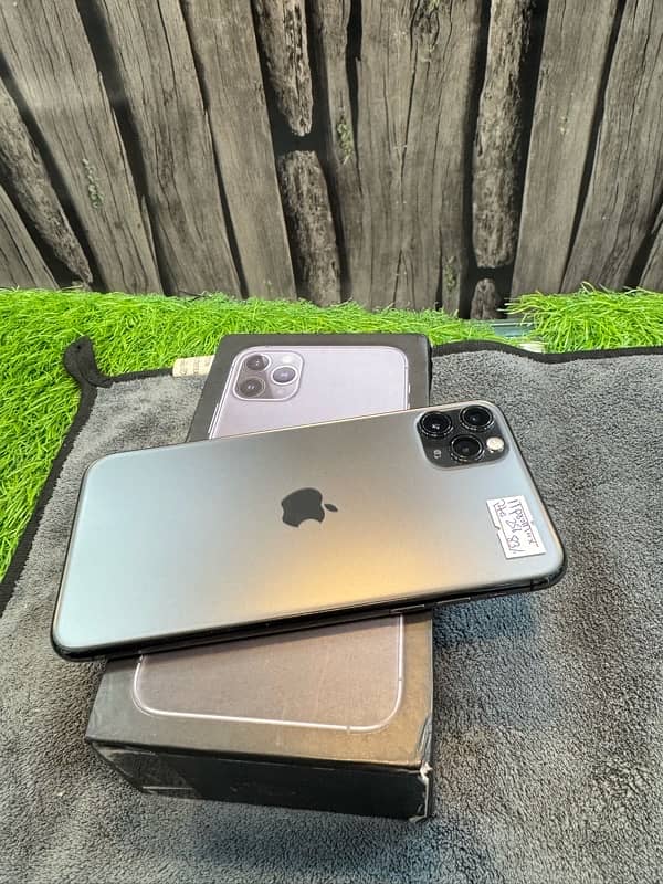 iphone 11pro max 256gb pta approved 0