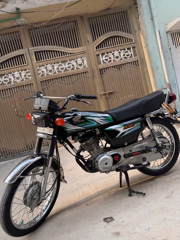 Honda CG125 2023 Model Nov Month Full Original 1